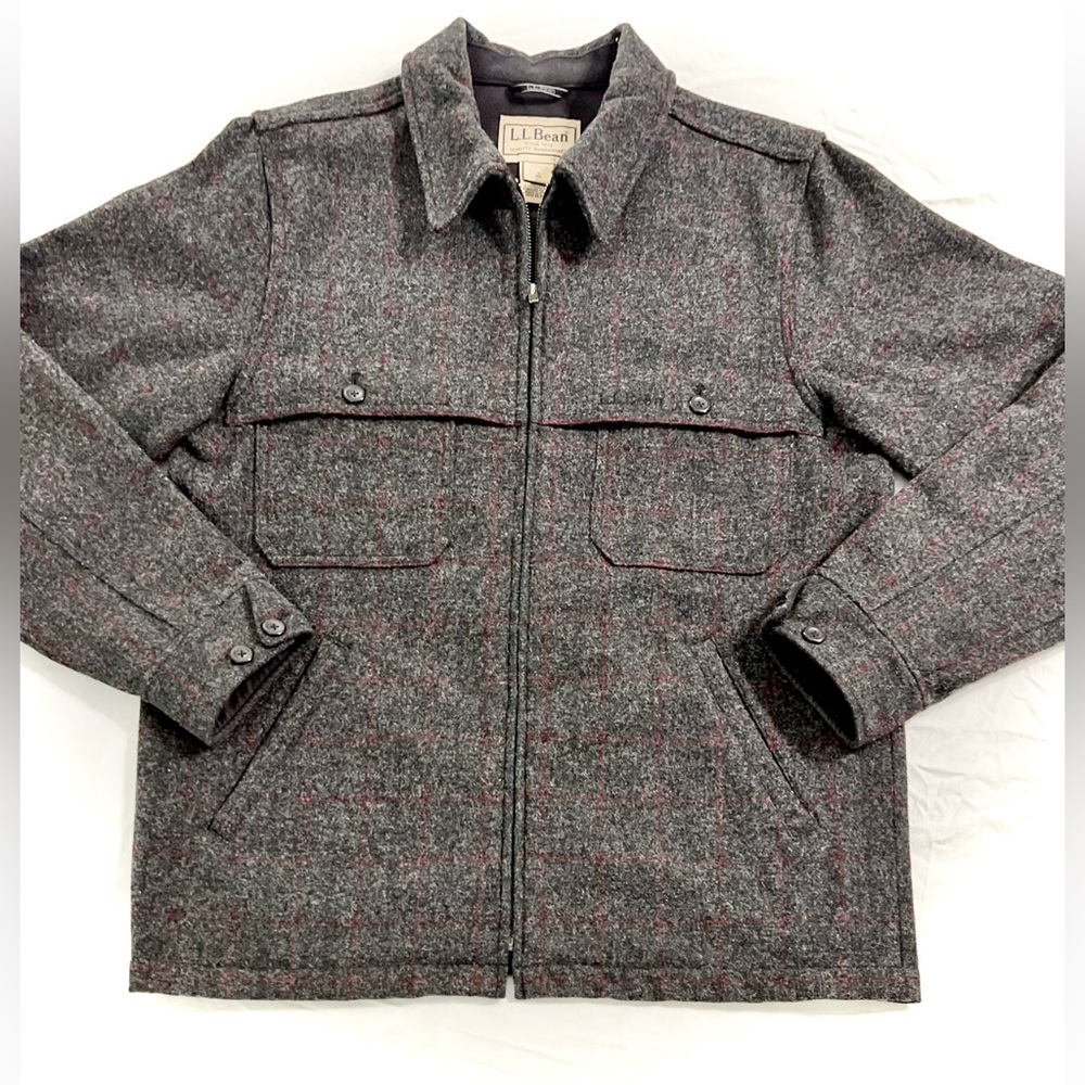 L.L. Bean Men's Maine Guide Wool Zip-Front Jac-Shirt, Plaid. Size Medium.